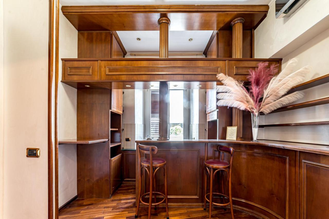 Downtown Luxury B&B - Termini Train Station - Rome — Photos 3